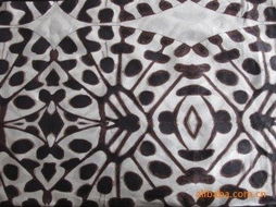 绍兴华冕纺织品 在“丝绸之府”的经纬中编织未来